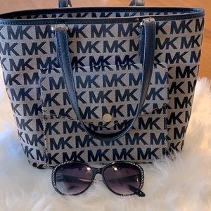 Michael kors purse